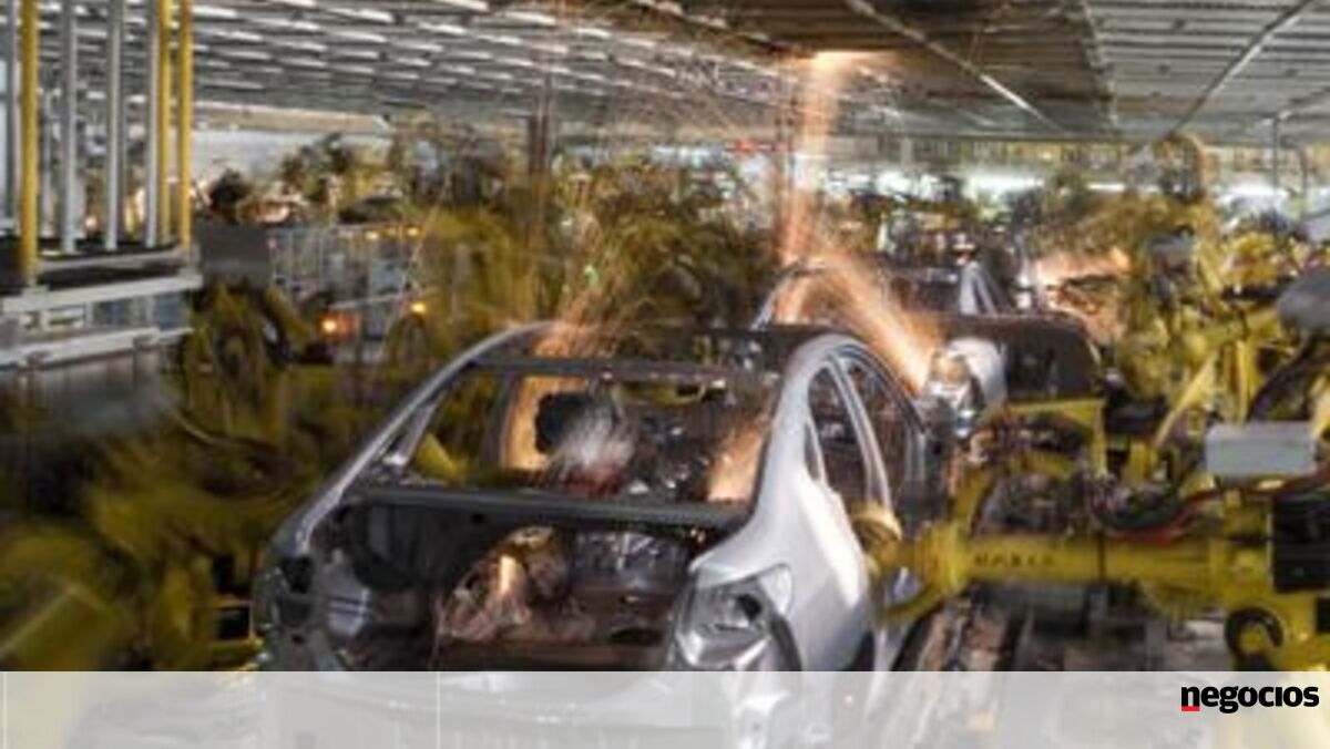 Turbulência põe exportações de componentes abaixo dos mil