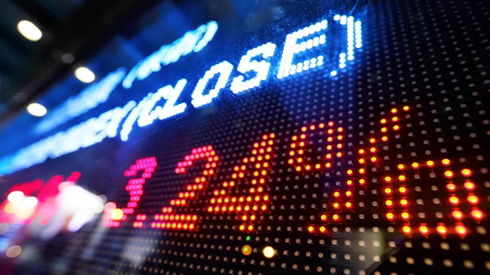 Bolsas europeias em alta, mas prudentes perante França e EUA