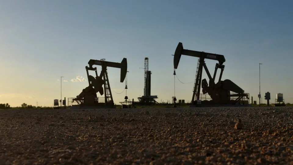 Cotação do Brent para entrega em dezembro cai 3,82% para