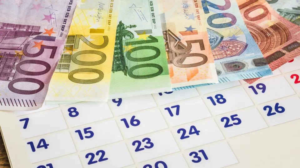 Outubro a meio, mas há apoios e subsídios para receber.