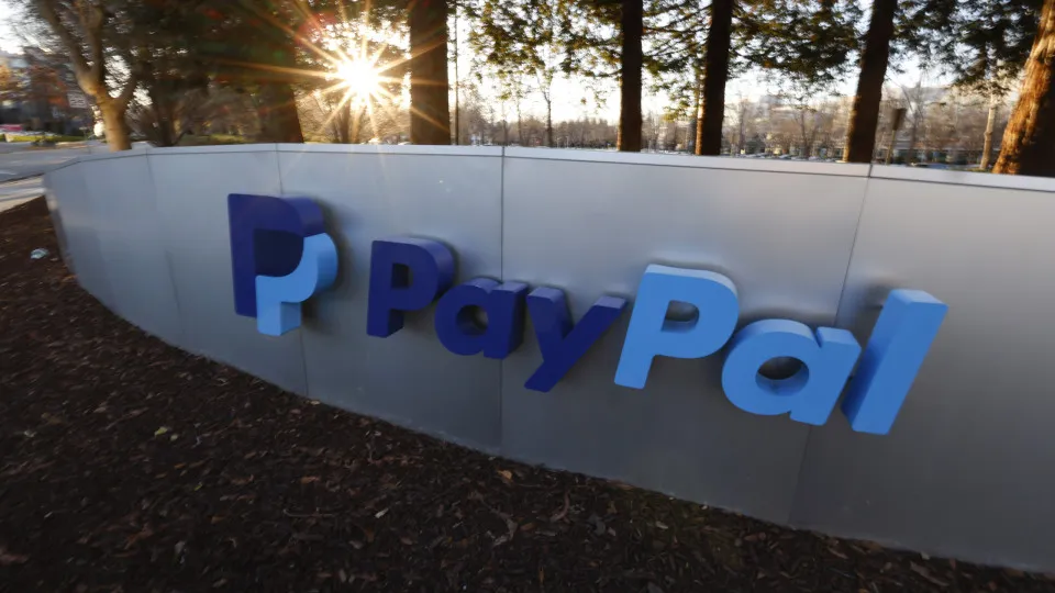 Lucro da PayPal sobe 25% para 3.263 milhões até setembro