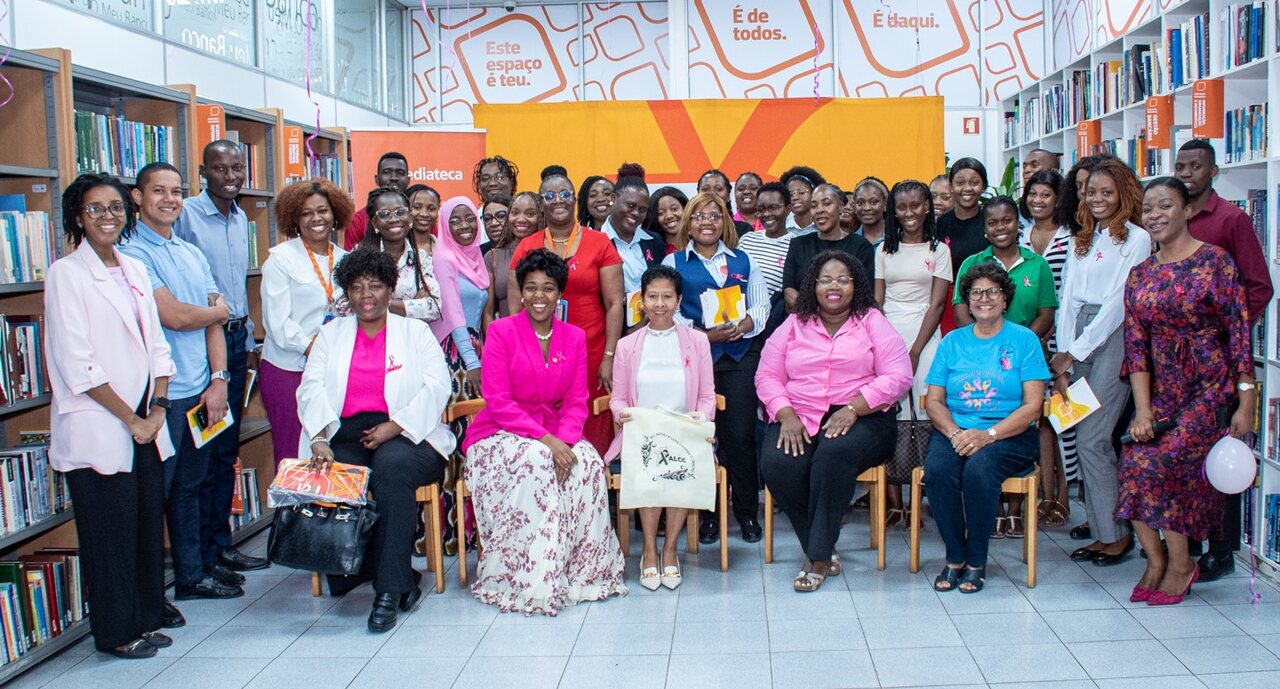 Campanha Outubro Rosa Mobiliza Jovens Para Prevenção do