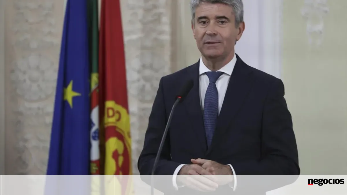 Carneiro diz que resultado das Autárquicas confirma "cenário