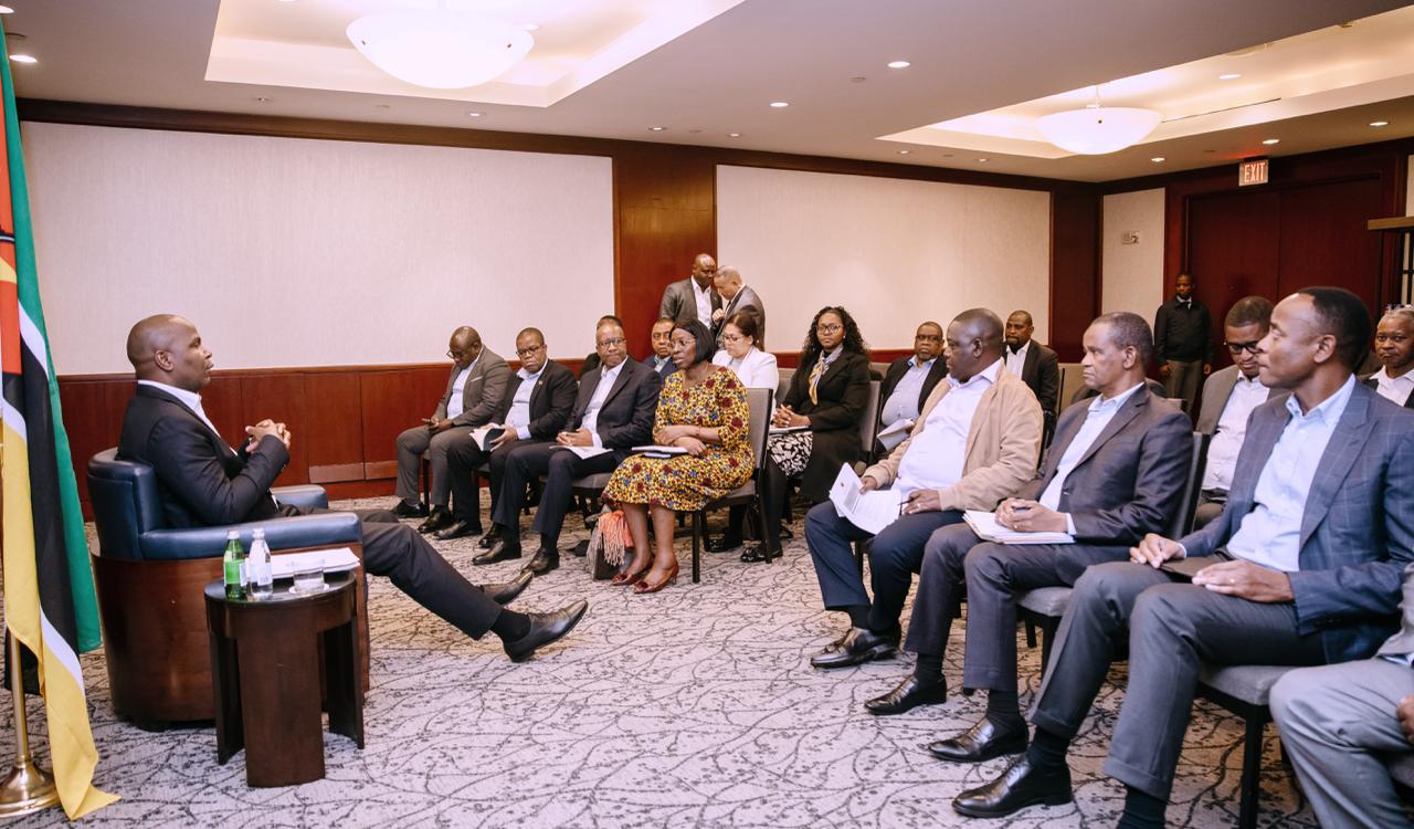 Chefe do Estado mantém conversações com vice-presidente dos