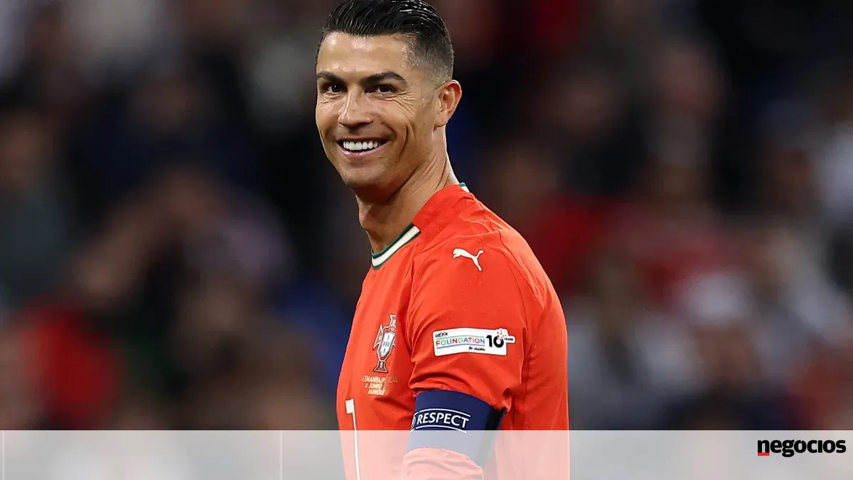Cristiano Ronaldo torna-se primeiro futebolista com fortuna