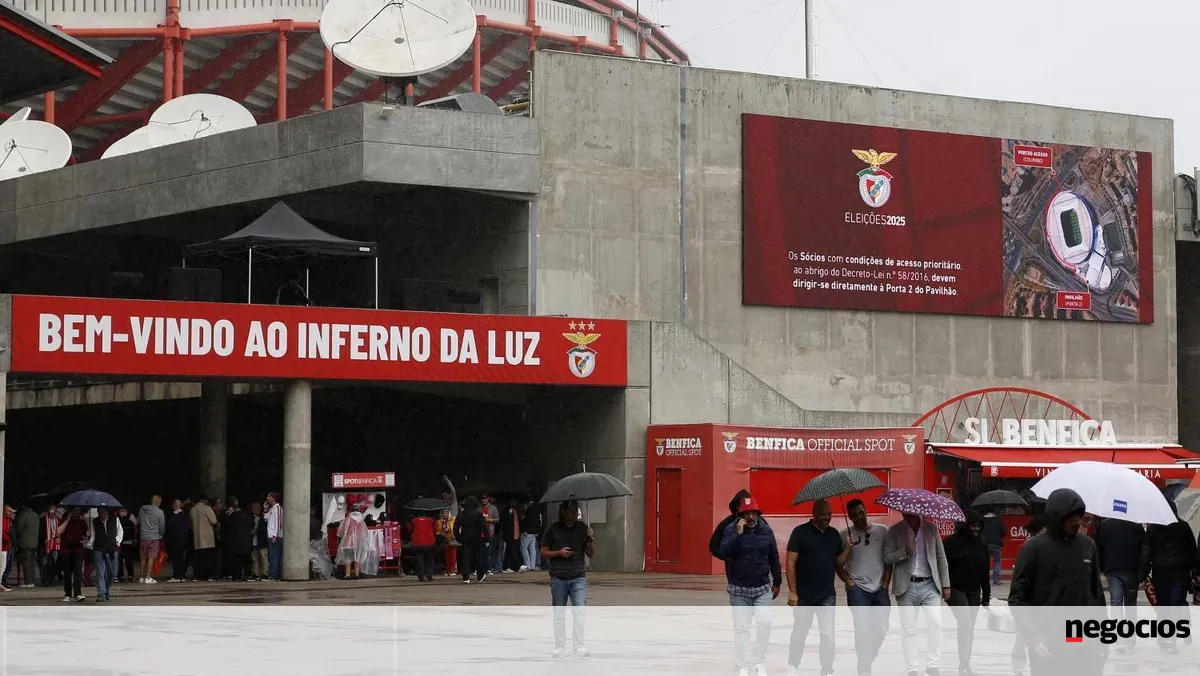 Eleições no Benfica com recorde de 41.321 votantes a sete