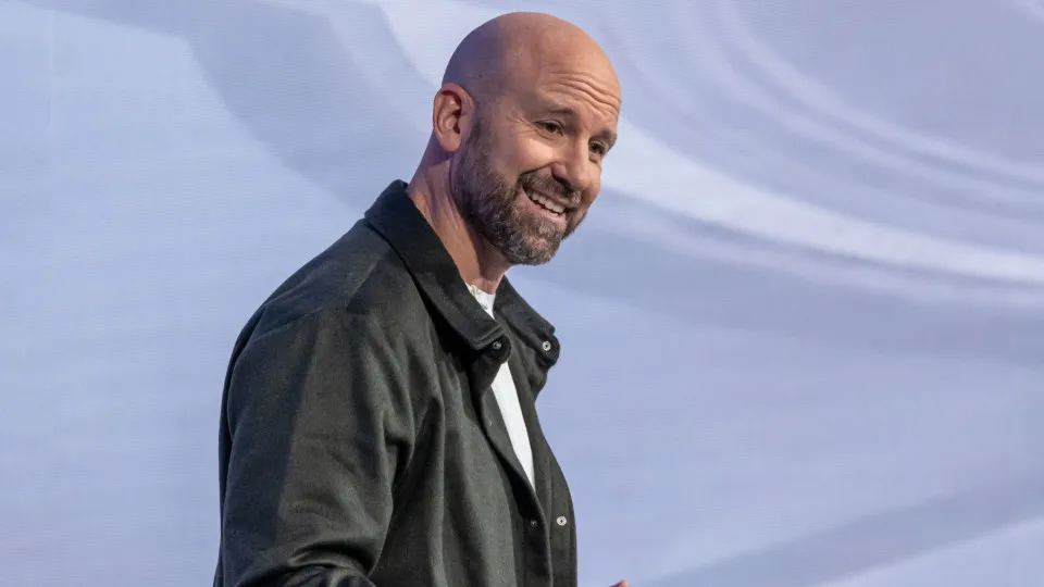 Executivo da Meta compara relações com investimentos em…