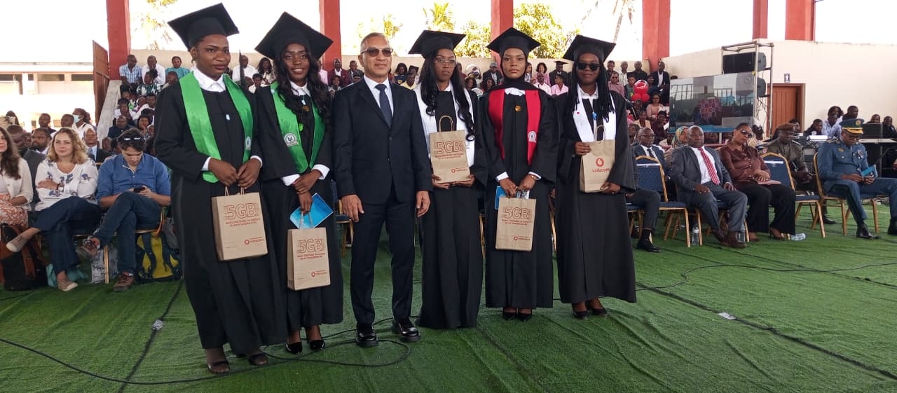 FSA e M-Pesa Premeiam os Melhores Graduados da UniLicungo •