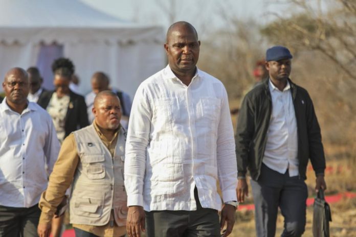 Governo Prevê Realizar Seis Visitas de Estado e Assinar