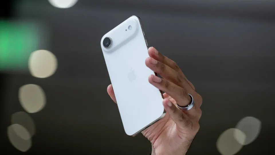 Há um telemóvel da Apple vai passar a ver (muito) menos nas...