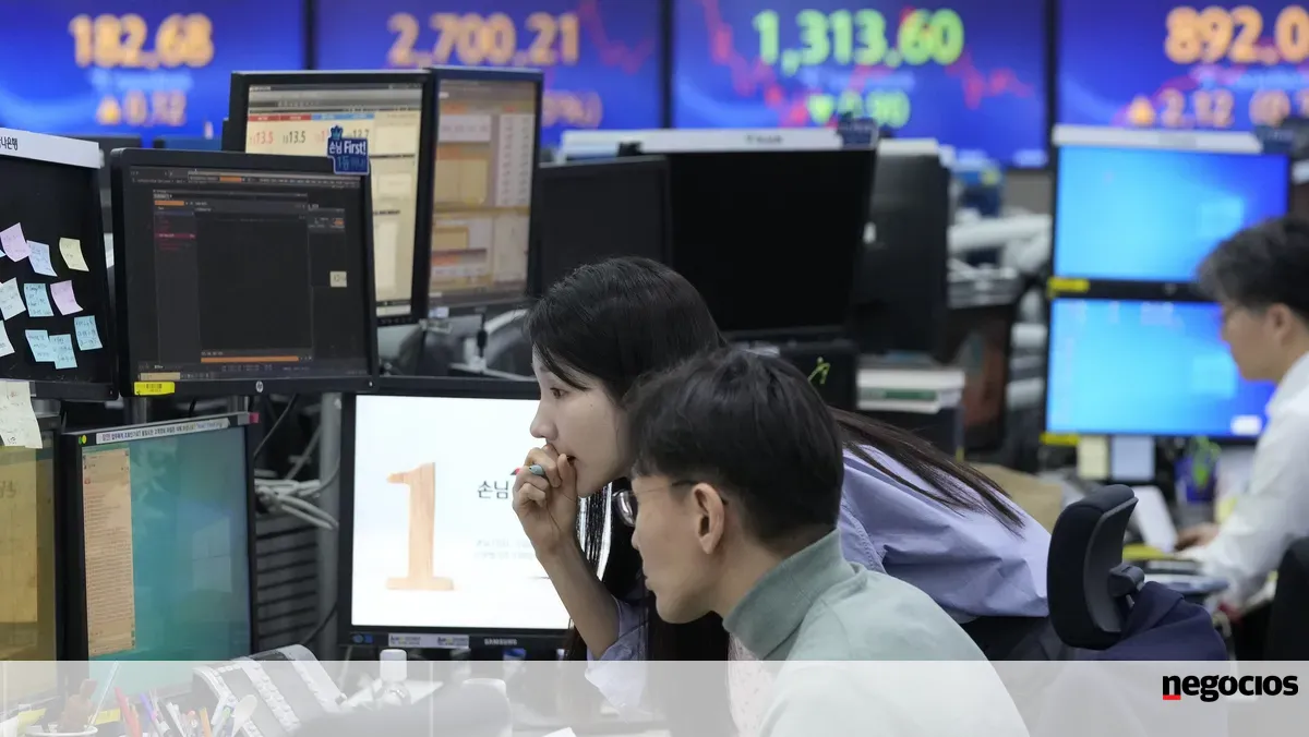 Japão volta a fechar em máximos com mineiras e tecnológicas