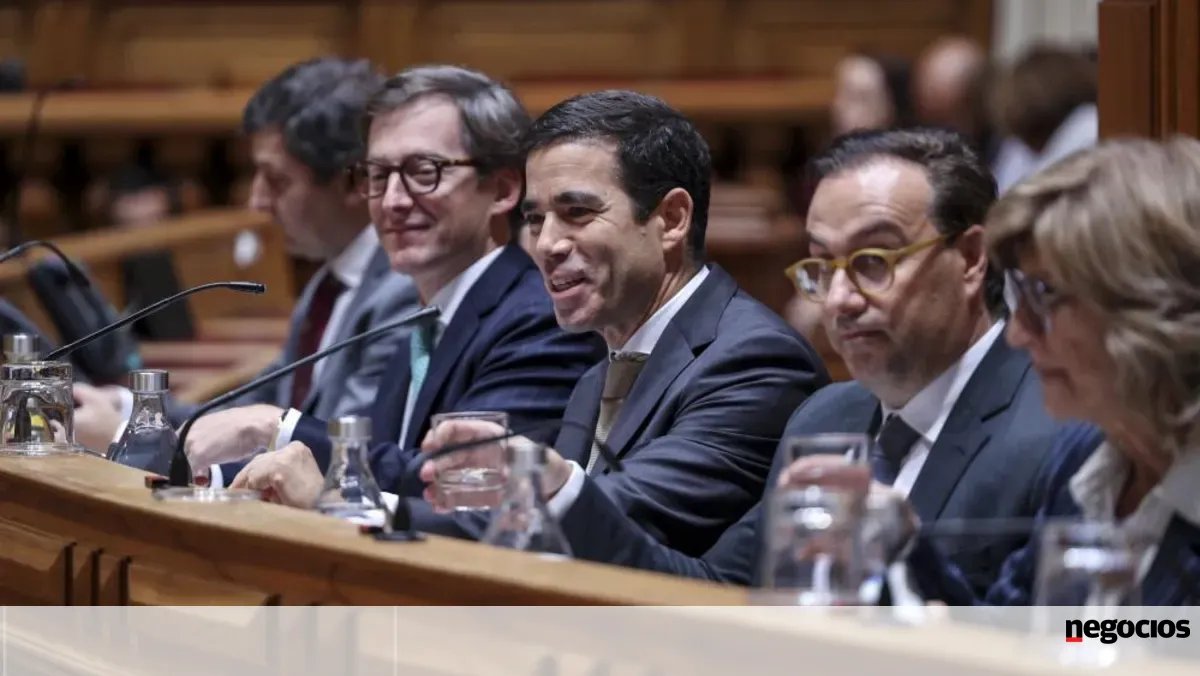 Número de concursos para dirigentes que ficam vazios é