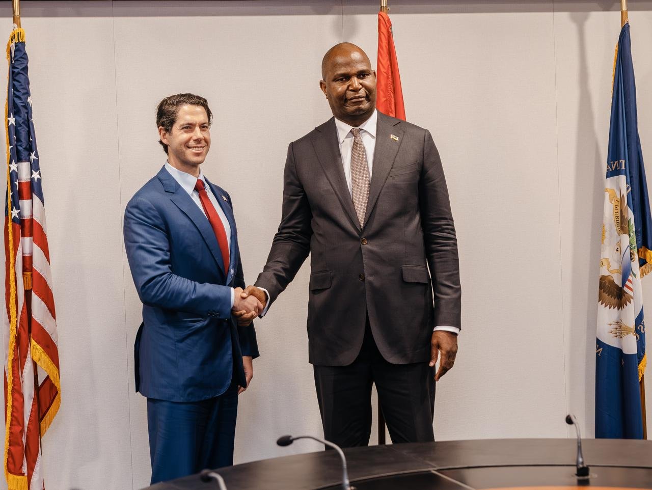 PR reforça parceria com DFC para financiar projectos de desenvolvimento