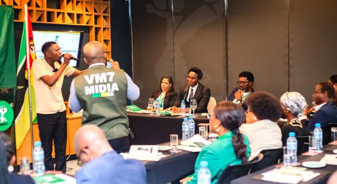 Partido Anamola propõe sistema semi-presidencialista em nova