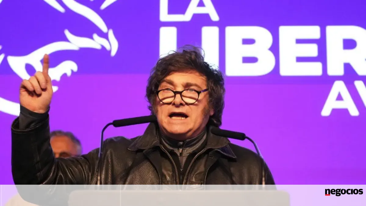 Partido de Milei vence eleições intercalares argentinas com