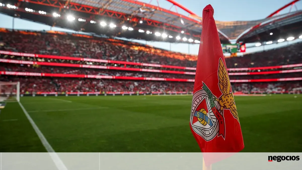 SAD do Benfica aprova contas e recompra de ações e