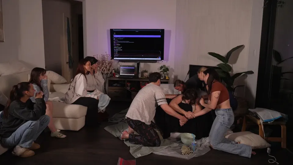 'Streamer' transmitiu (em direto) o nascimento da filha na...