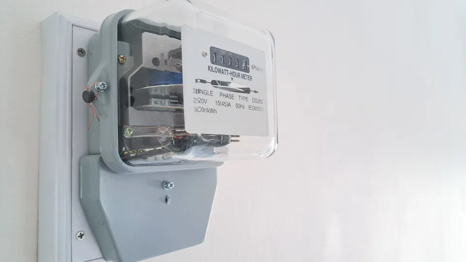 Ligação de contadores da luz à rede inteligente