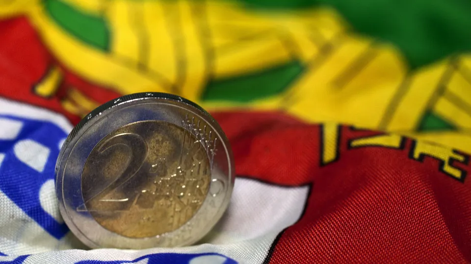 Economia poderá crescer "acima de 3%" com investimento em