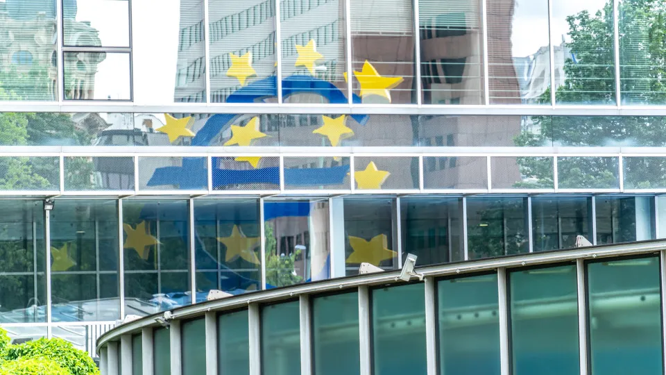 Fuga de criptomoedas pode afetar mercados de títulos do