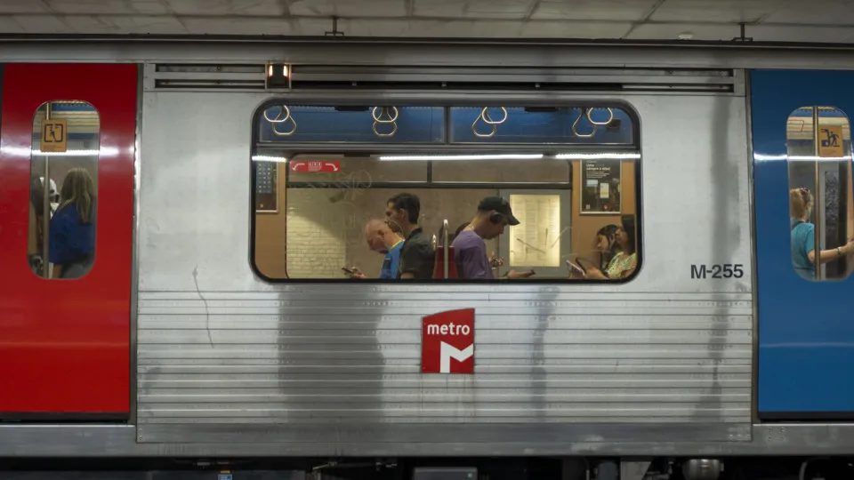 "Ande à vontade. Não à vontadinha": Metro de Lisboa lança