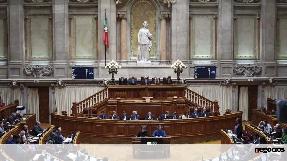 Aprovado fim das portagens na A2 e A6. Programa de