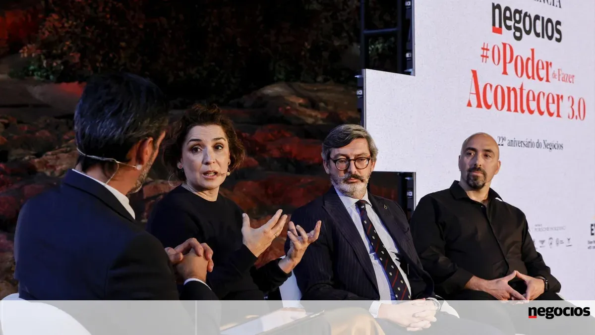 Braço de ferro entre superpotências obriga a investimento na