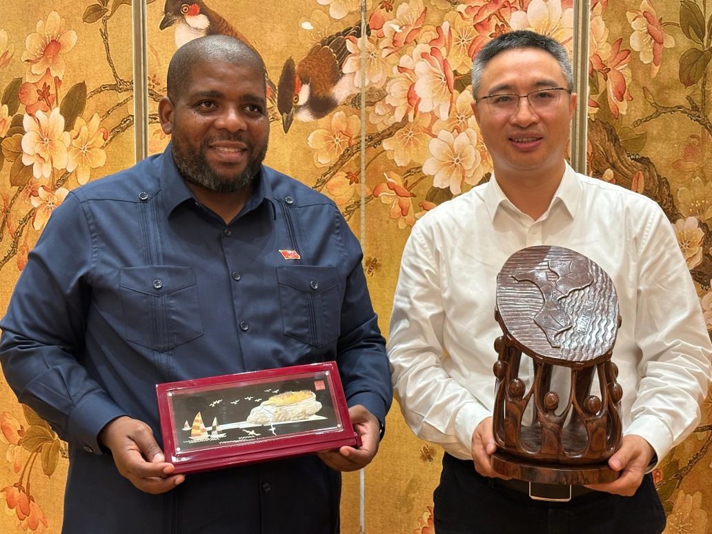 Chakil Aboobacar trabalha em Guangxi focado no papel do