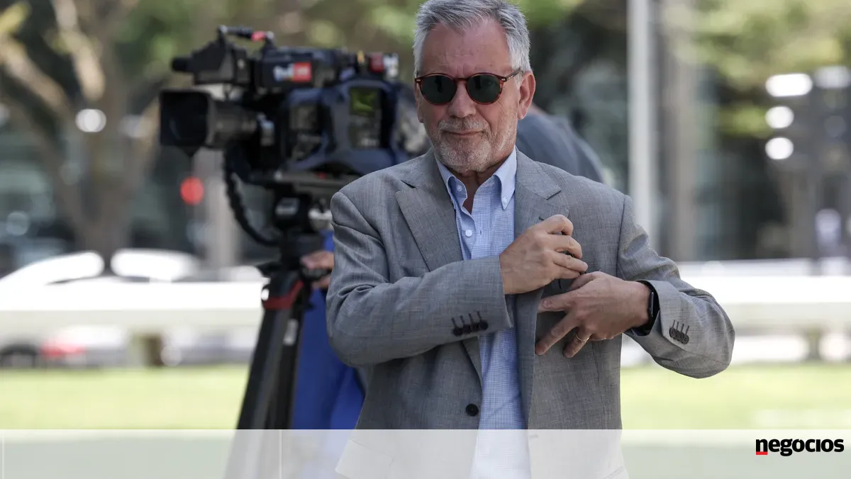 Ex-ministro das Finanças diz que Sócrates insistiu que Vara