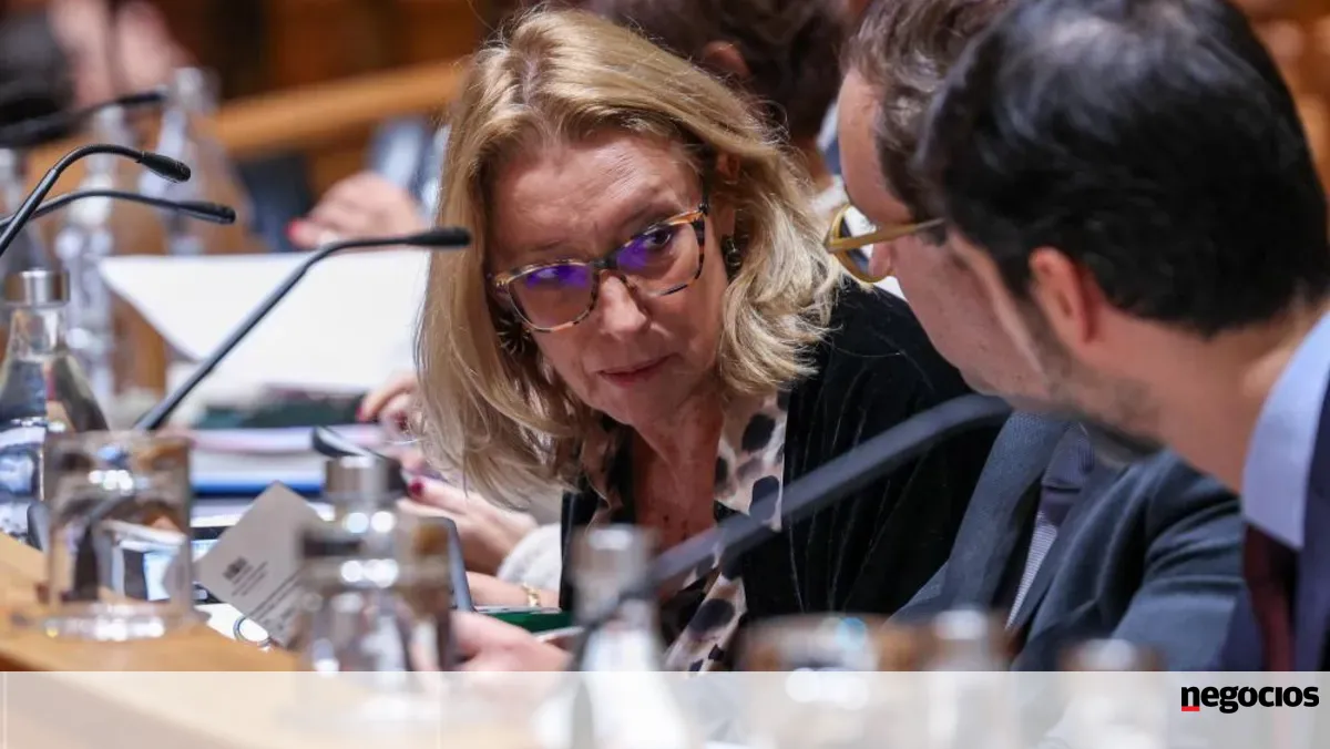 Governo promete redução “drástica” de custos de contexto com