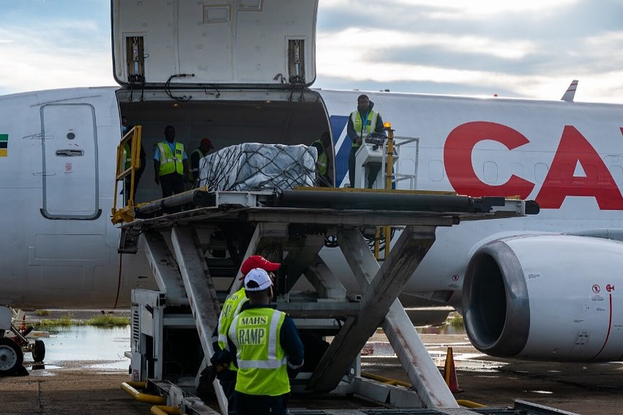 LAM afasta trabalhadores no âmbito da reestruturação da companhia