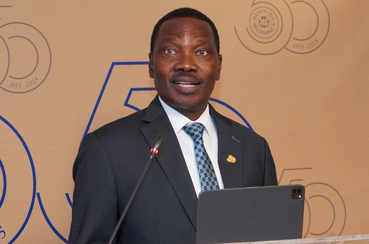 “Moçambique continua com boas reservas que dão estabilidade à economia” – Rogério Zandamela