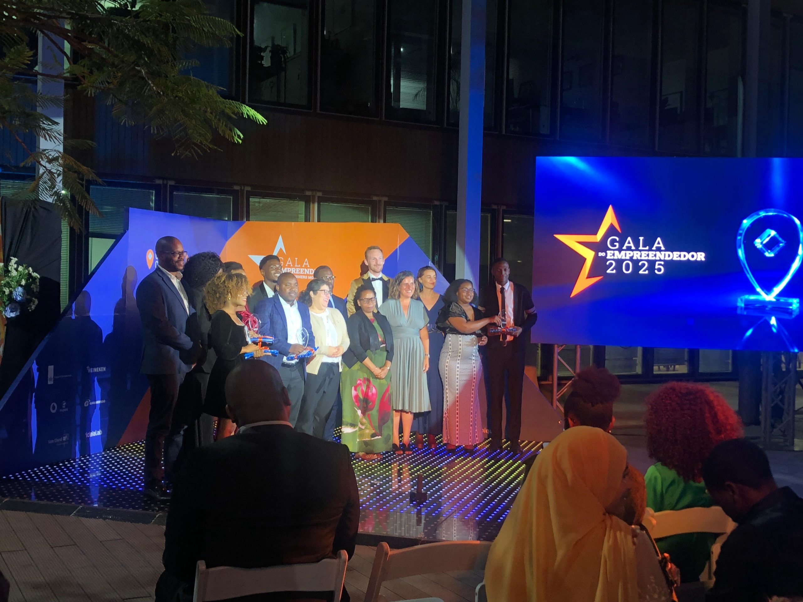 Orange Corners Distingue Inovação Jovem na Gala do