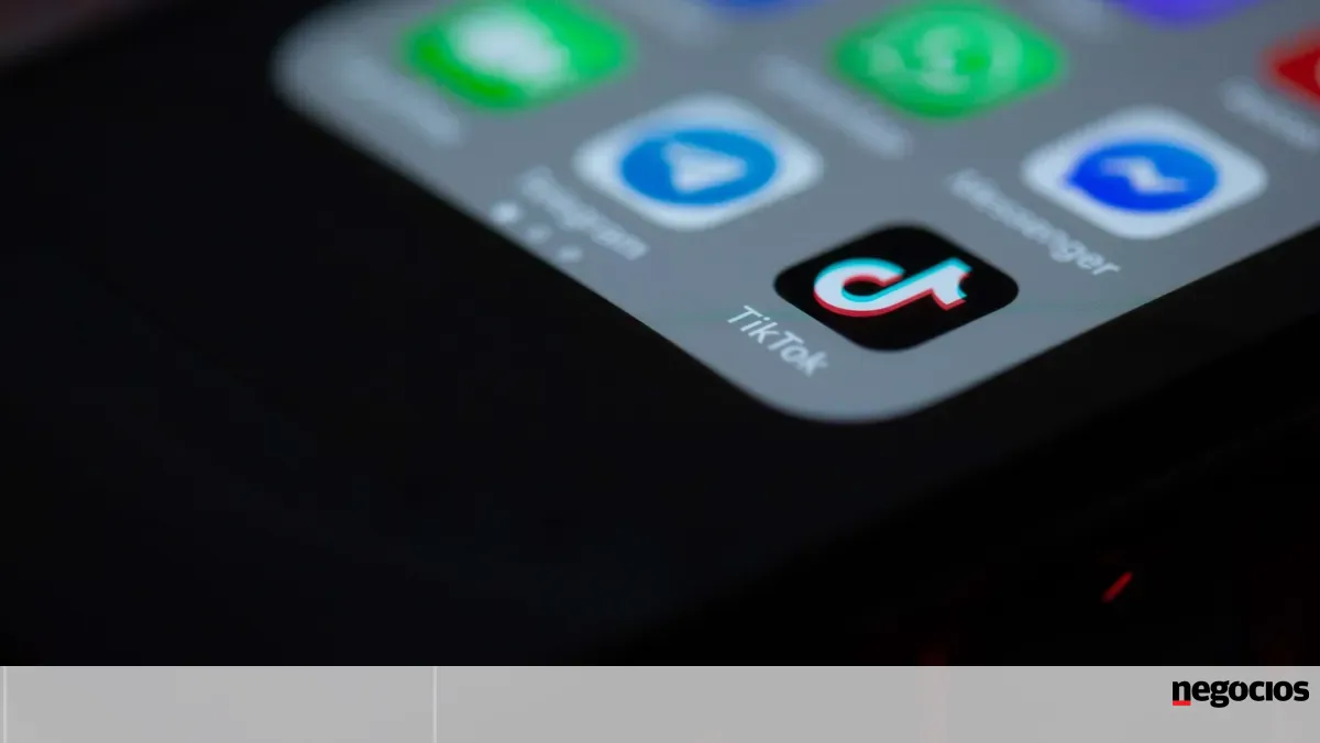 Petição pela proibição de redes sociais a menores de 16 anos