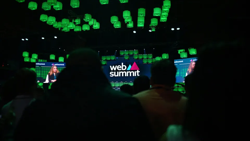 Portugal leva 178 'startups' à Web Summit destacando a IA