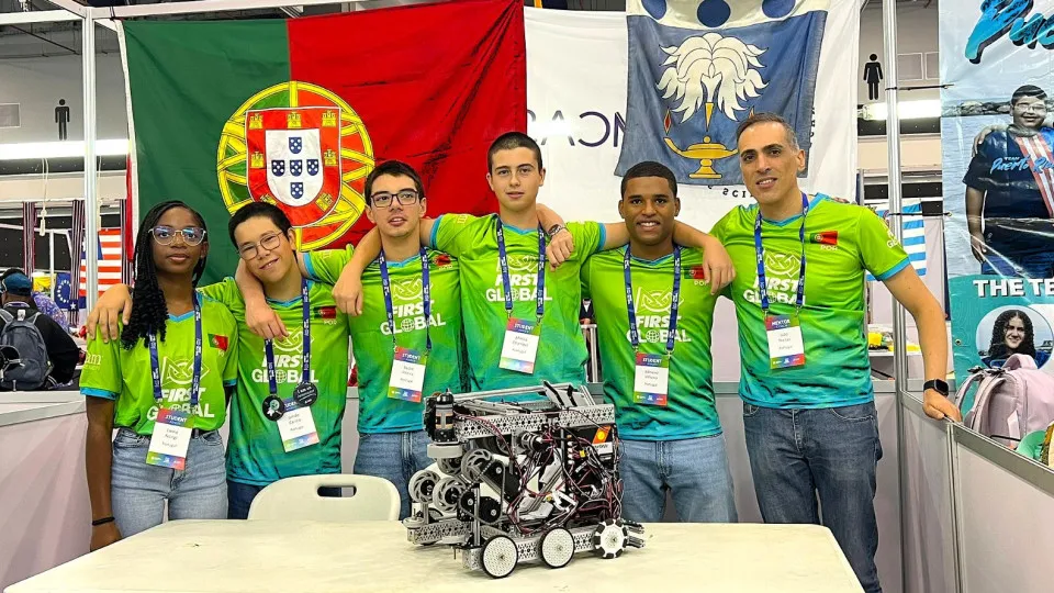 Pupilos do Exército alcançam lugar “histórico” em competição…