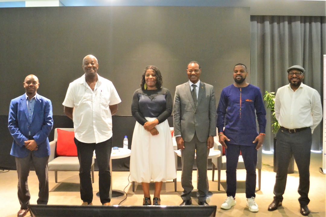 Sociedade civil aprimora conhecimentos sobre paz,