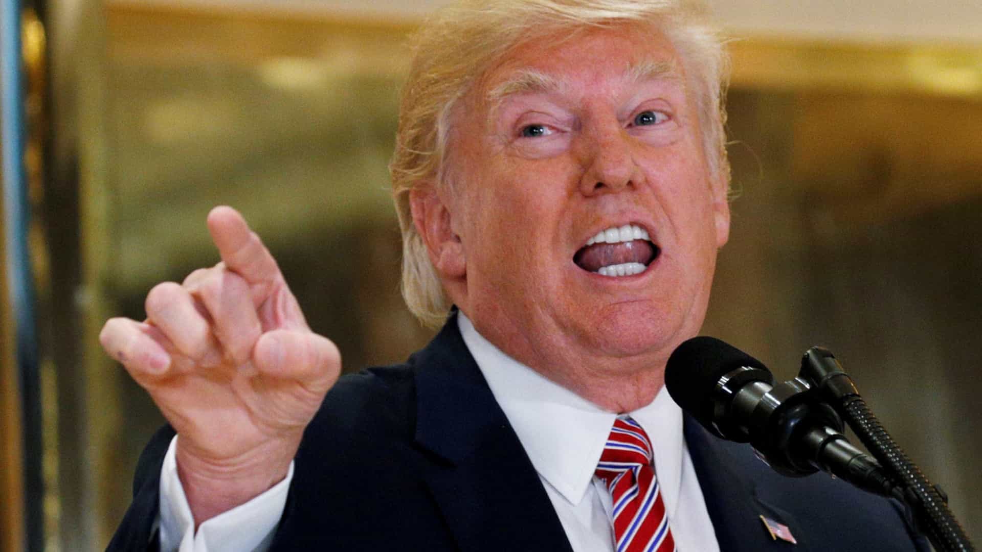 Trump anuncia intervenção militar na Venezuela. Maduro pede...