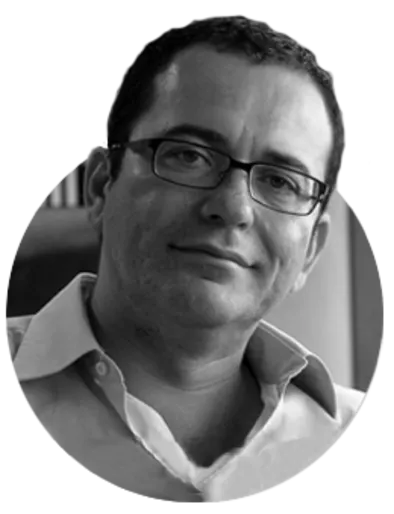 Vivendo com tubarões - Edson Athayde