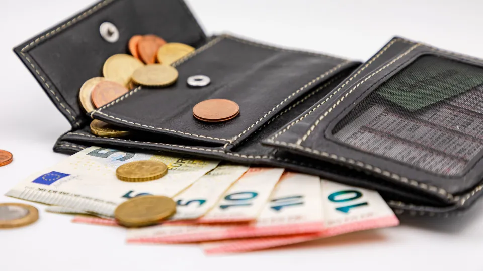 Subsídio de desemprego máximo (e não só) vai subir em 2026.