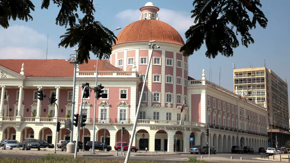 BNA identifica seis bancos angolanos que devem aumentar