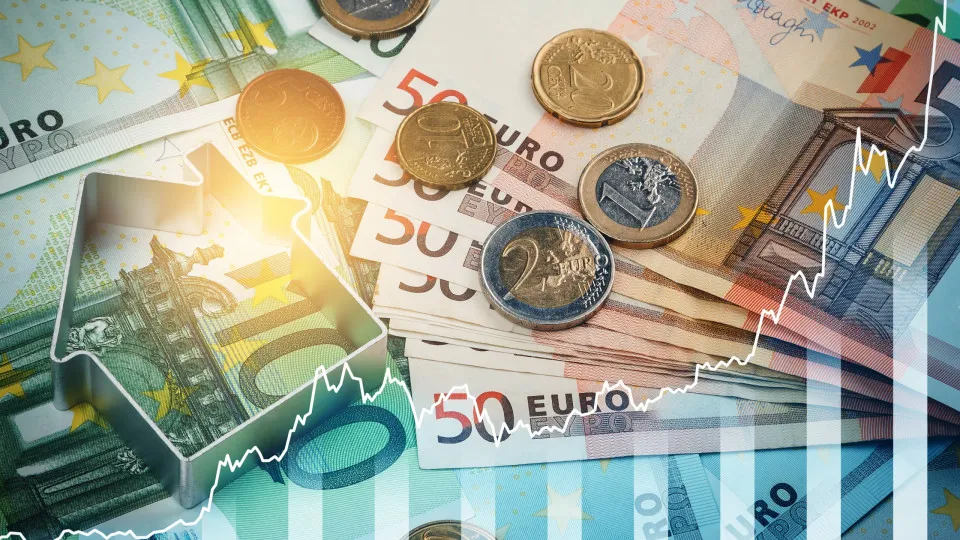 Euribor desce pela 6.ª sessão consecutiva a 3 e a 6 meses e