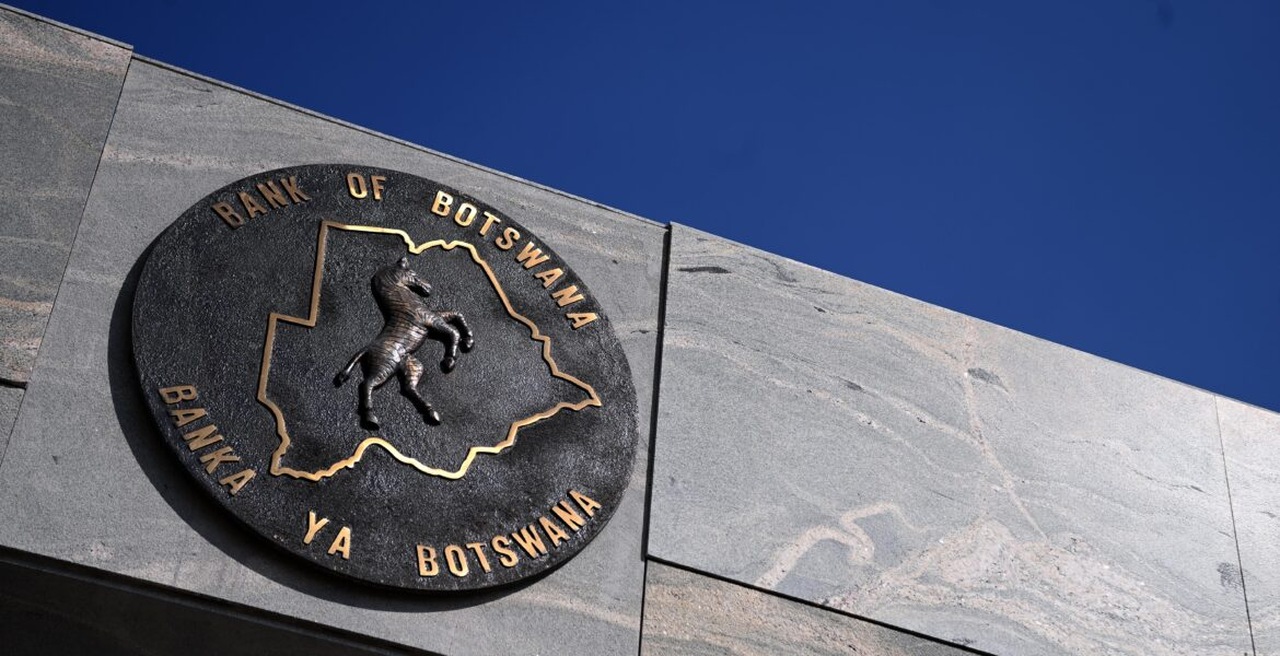 Banco Central Mantém Taxa de Juro Inalterada em 3,5%  •...