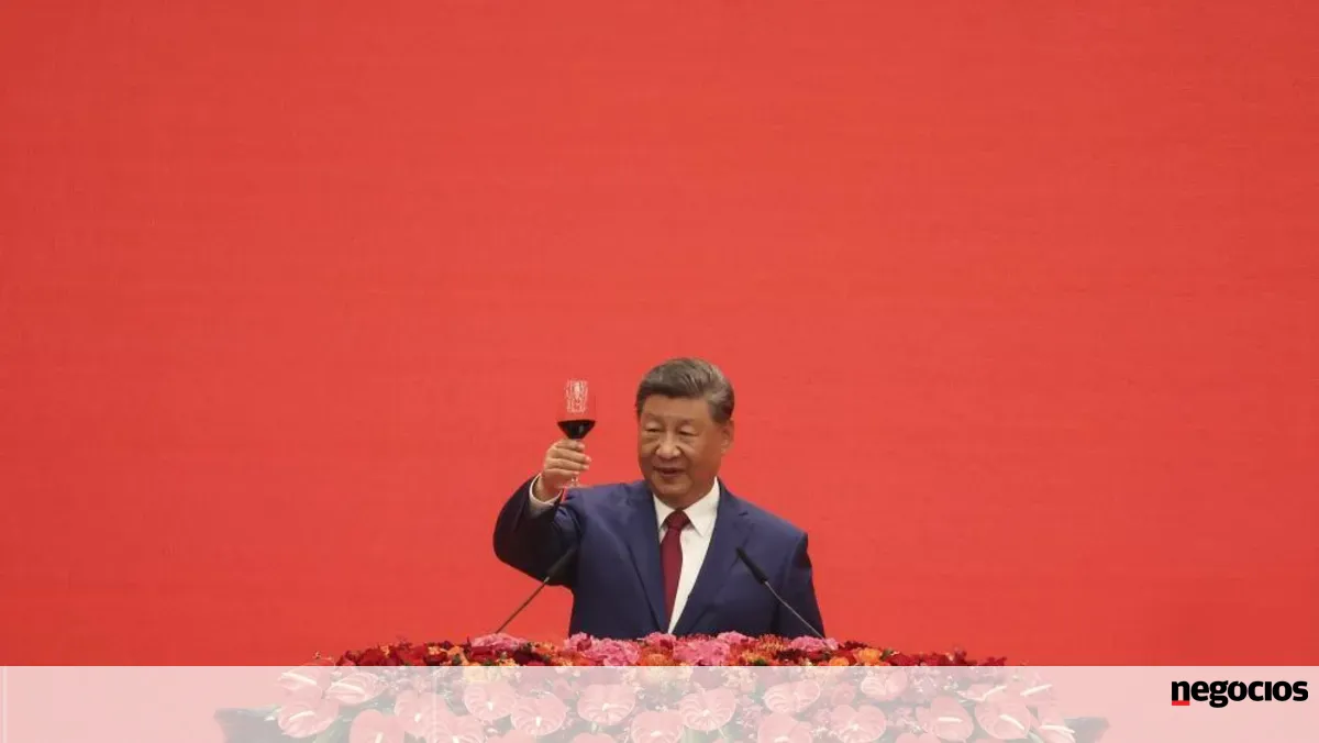 China atinge excedente comercial recorde de 858 mil milhões