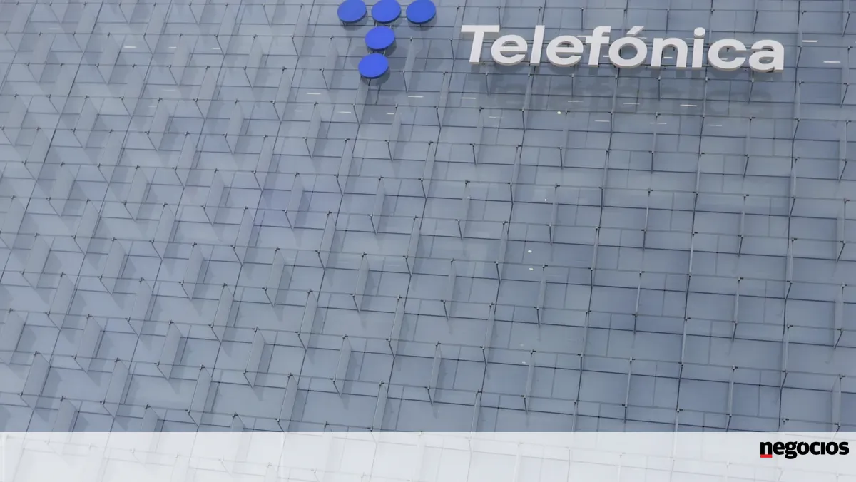 Espanhola Telefónica chega a acordo para a saída de 5.500