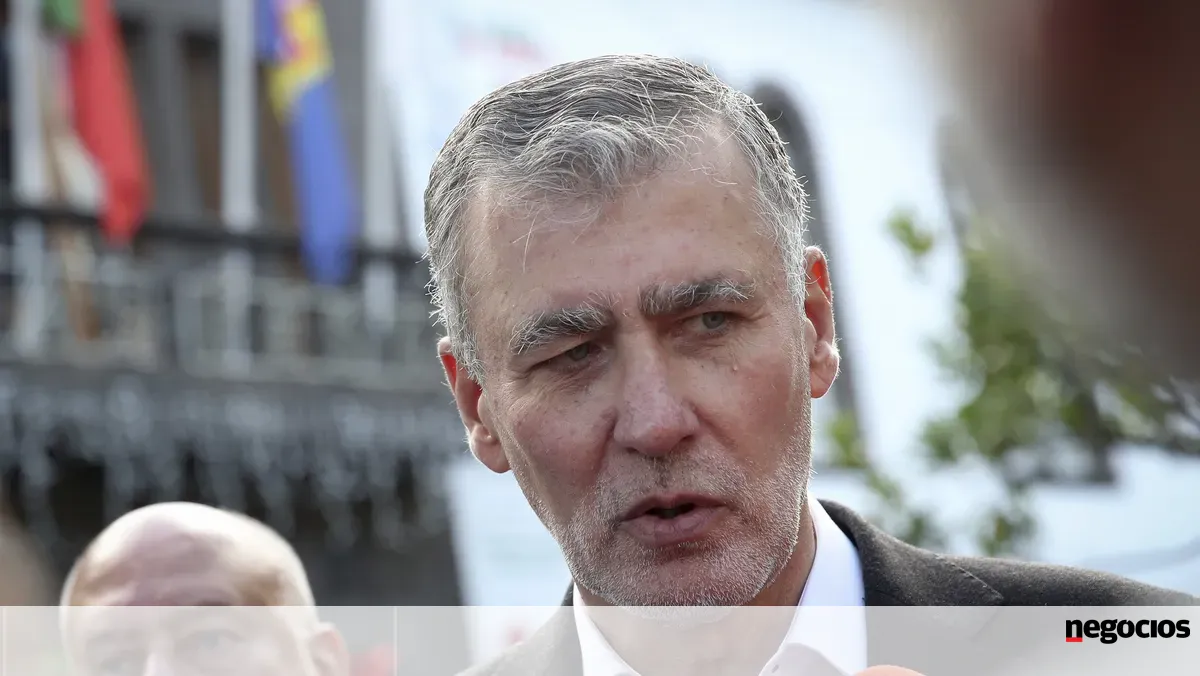 Gouveia e Melo acusa Marques Mendes de andar a fazer