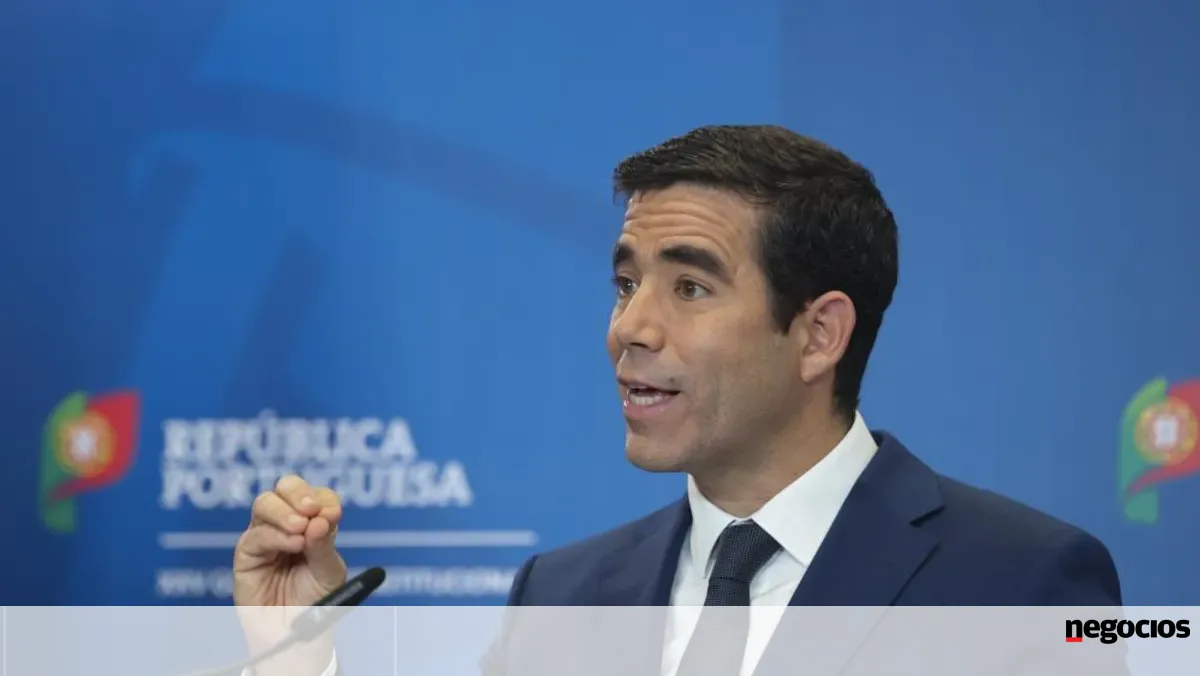 Governo aprova novo regime de retorno de estrangeiros