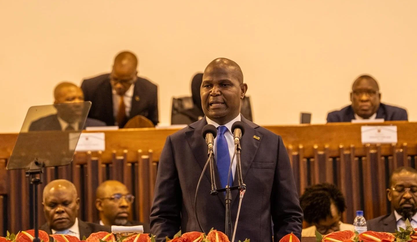 Governo declara guerra a funcionários fantasmas para