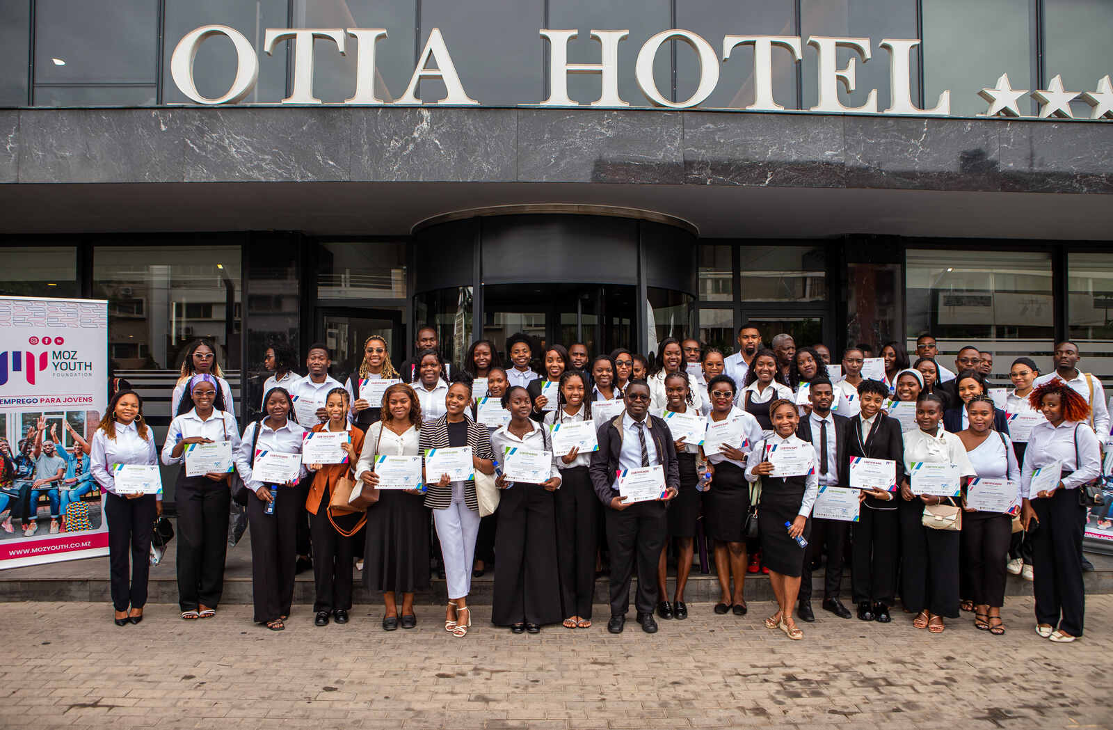 Mais de 100 jovens concluem estágios remunerados do programa MozYouth