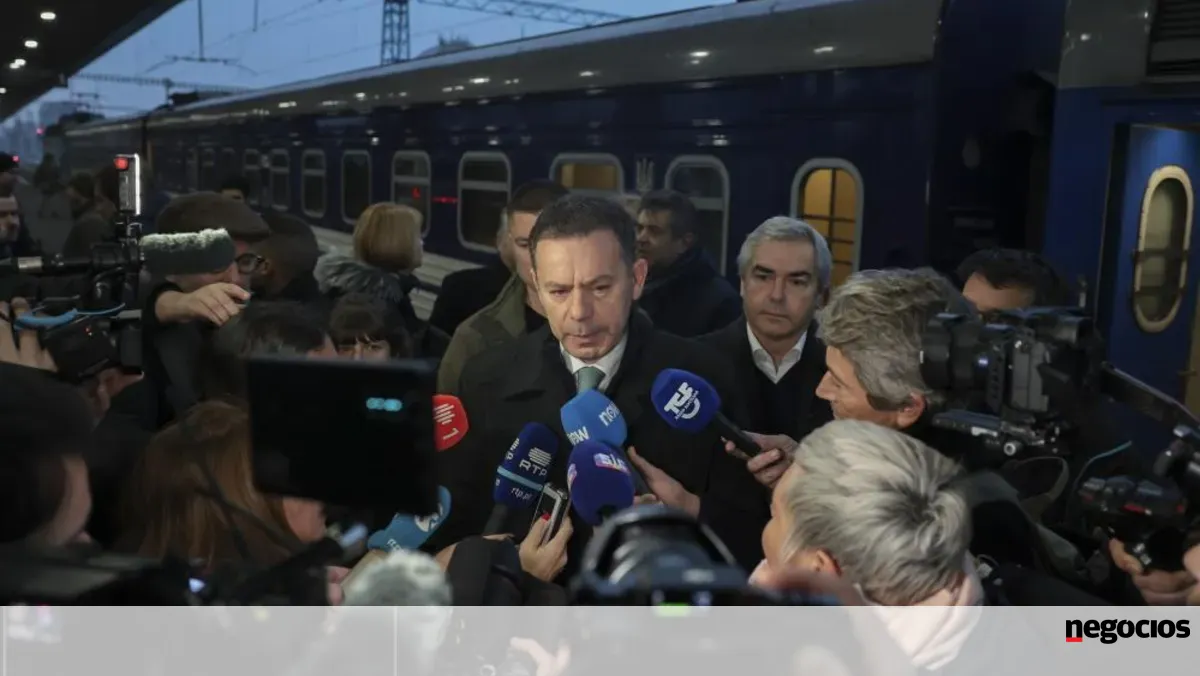 Montenegro em visita a Kiev com "significado especial" -